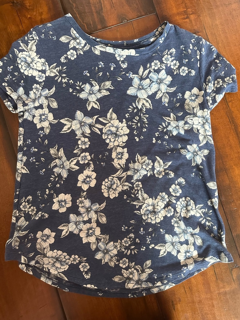 Aeropostale Women's Navy Floral Short-Sleeve Tee